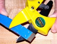 Sharpening anvil shears - with Mini-Hone tool